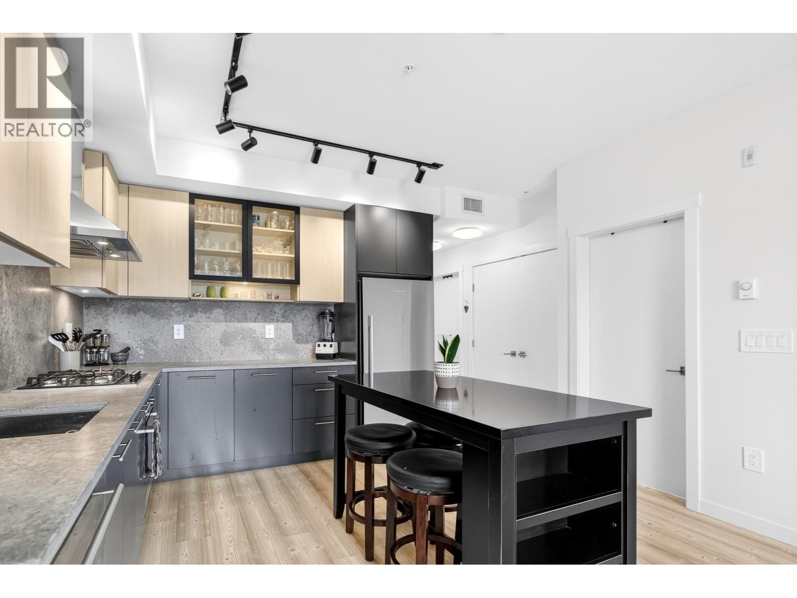 206 - 251 BOUNDARY BAY ROAD Image 8