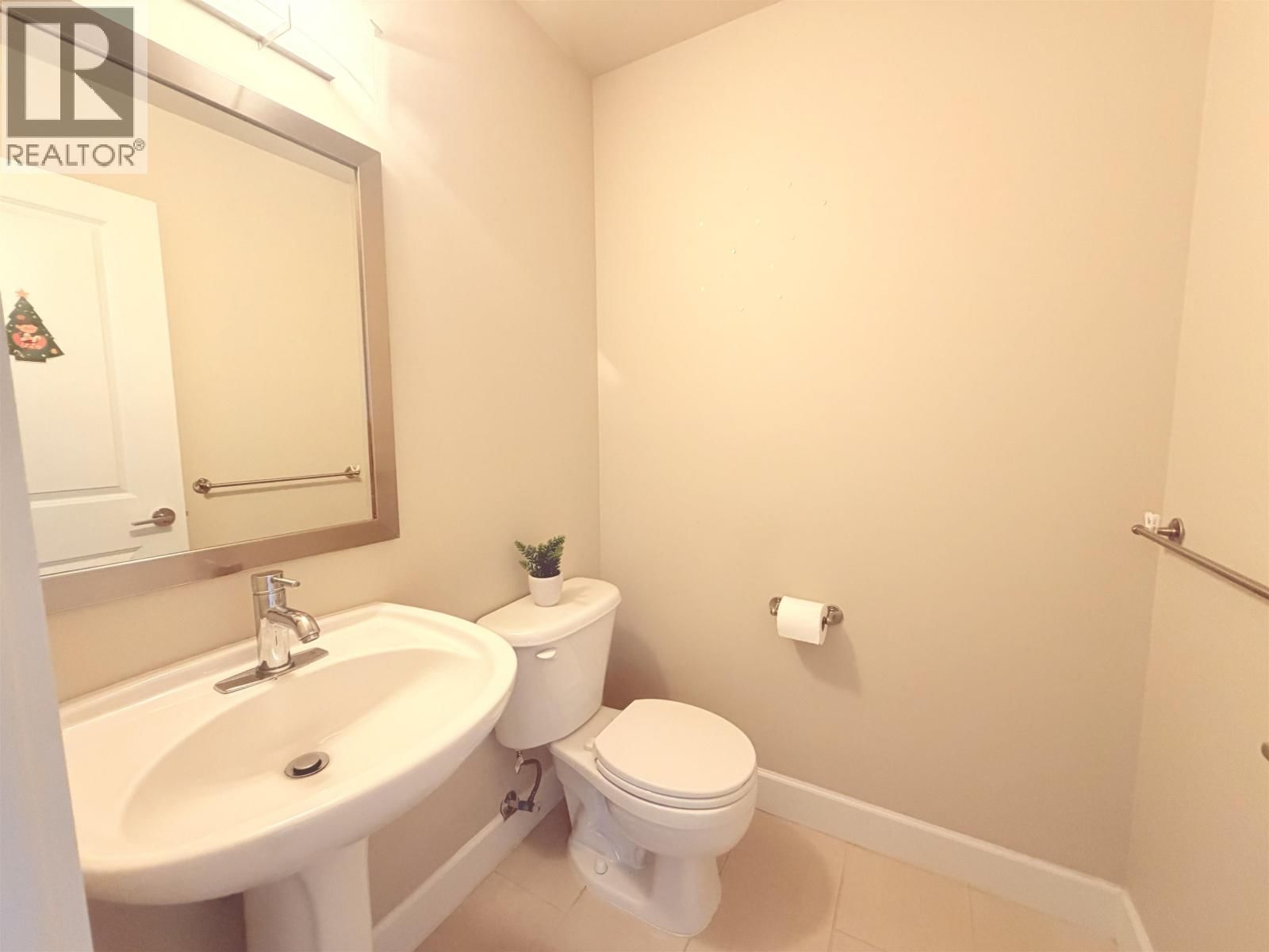 25 - 9551 FERNDALE ROAD Image 13