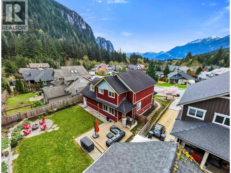 38618 CHERRY Drive, Squamish, V8B0C2 | Image 3