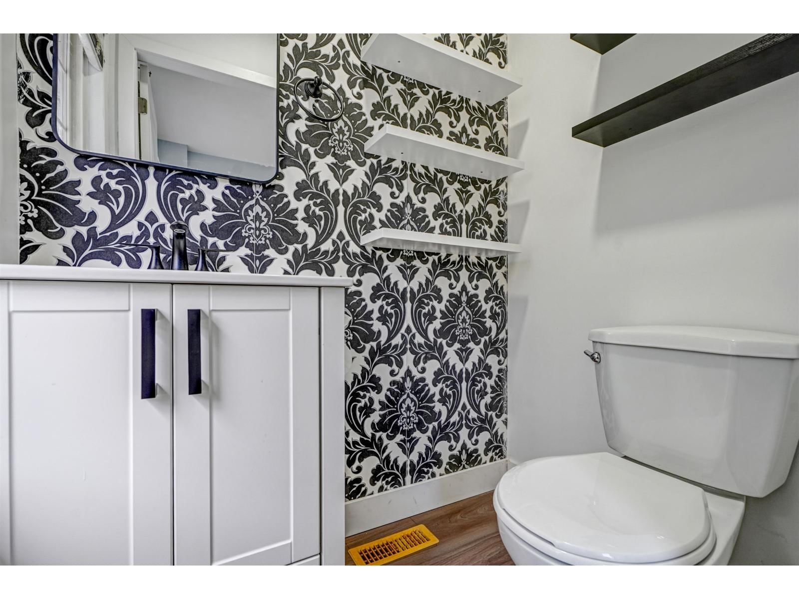 32 - 6533 121 STREET Image 8