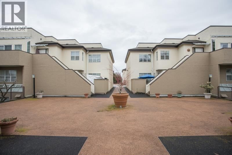 40 - 7540 ABERCROMBIE DRIVE Image 28