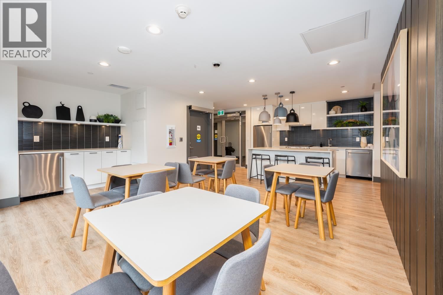 1507 - 3430 KENT AVENUE SOUTH AVENUE Image 21