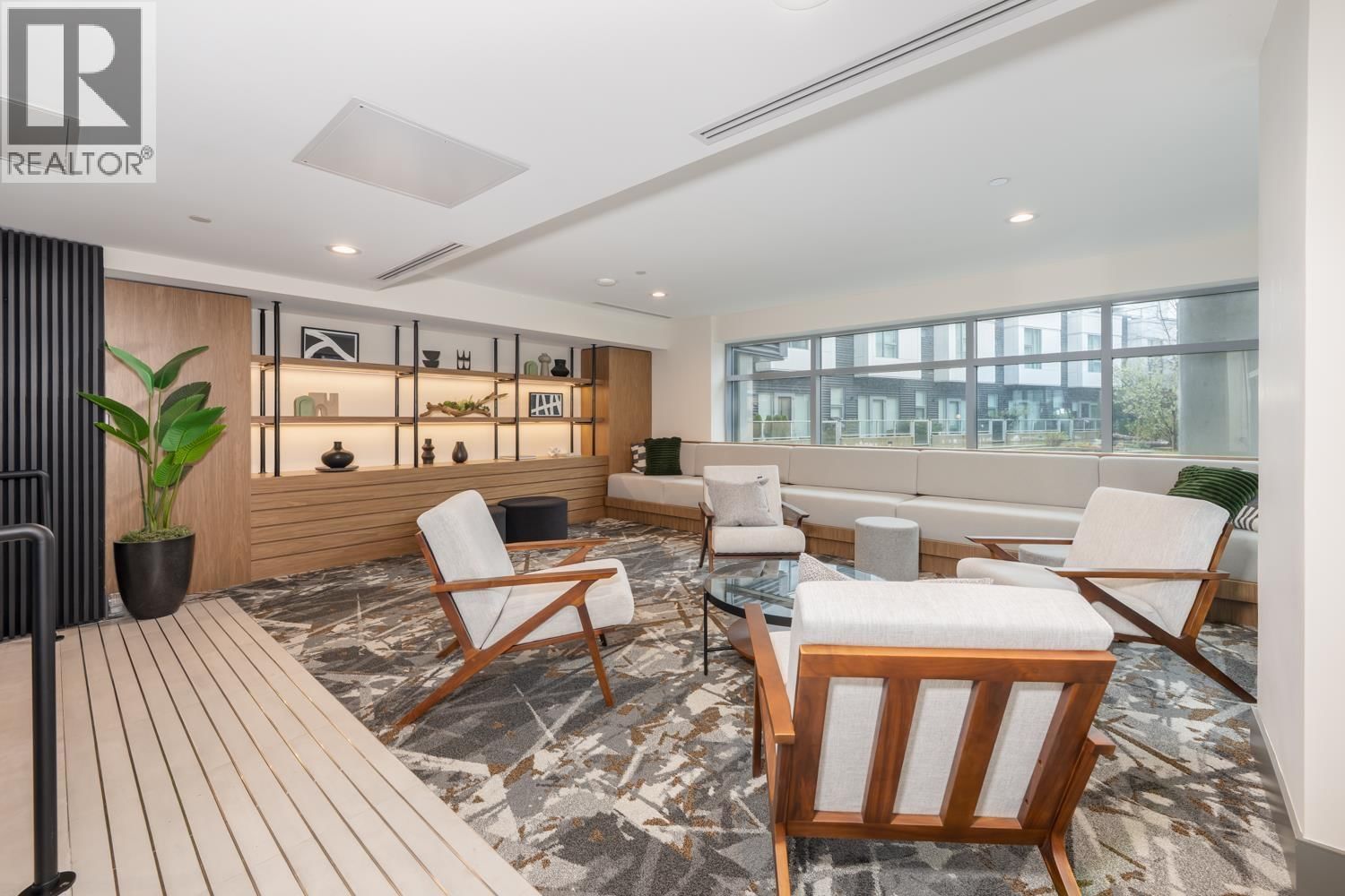 1507 - 3430 KENT AVENUE SOUTH AVENUE Image 4