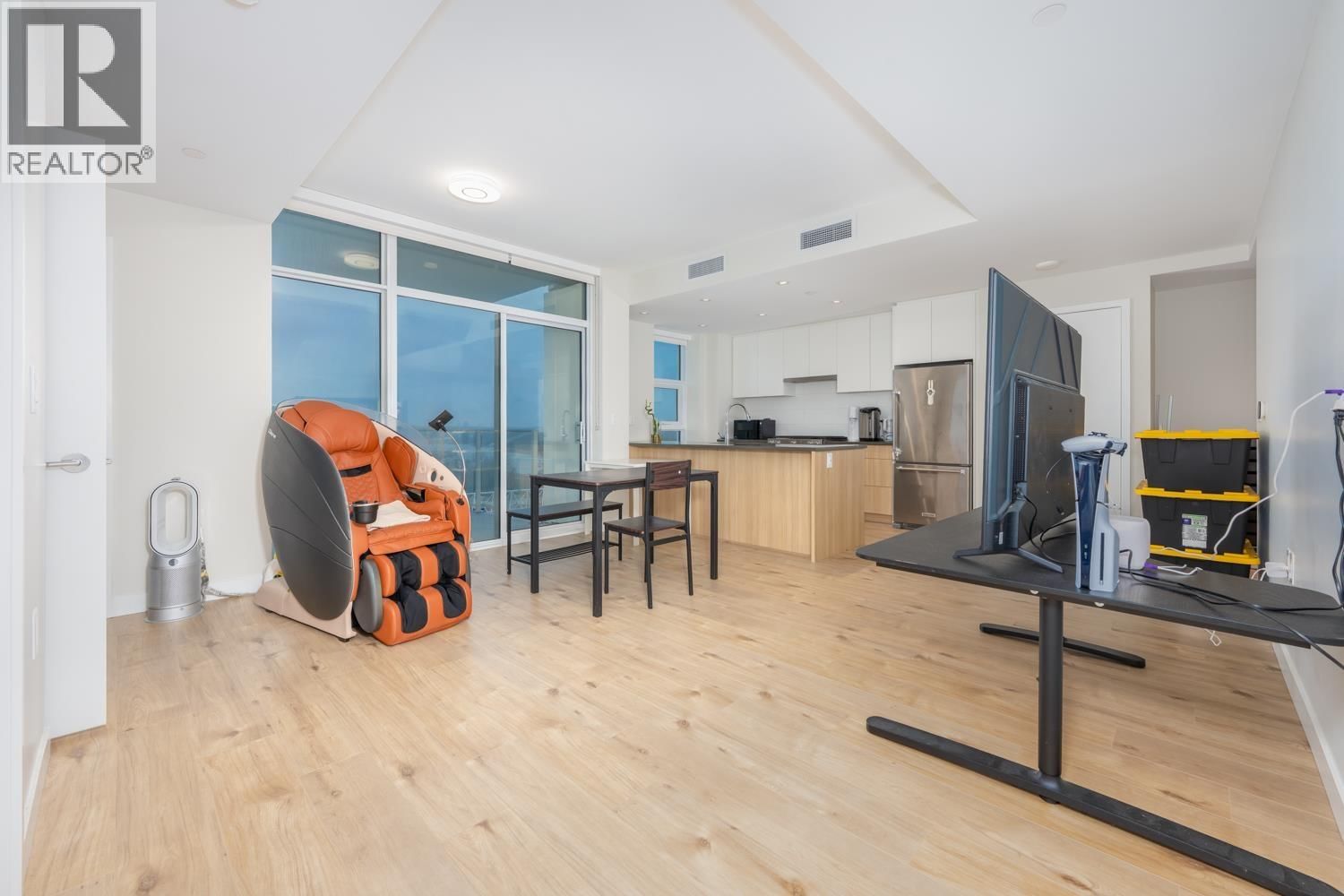 1507 - 3430 KENT AVENUE SOUTH AVENUE Image 8