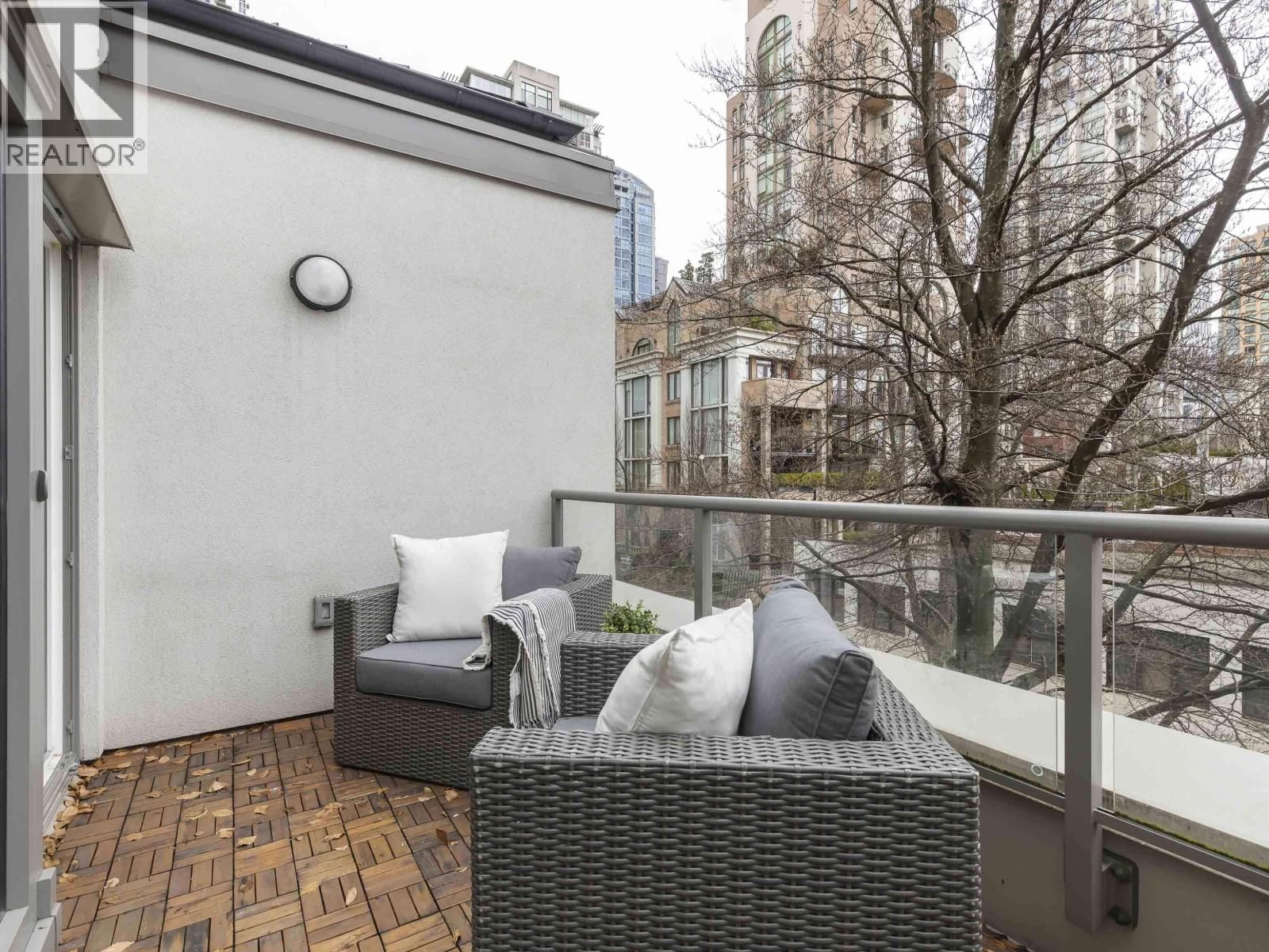 1323 HOMER STREET Image 24