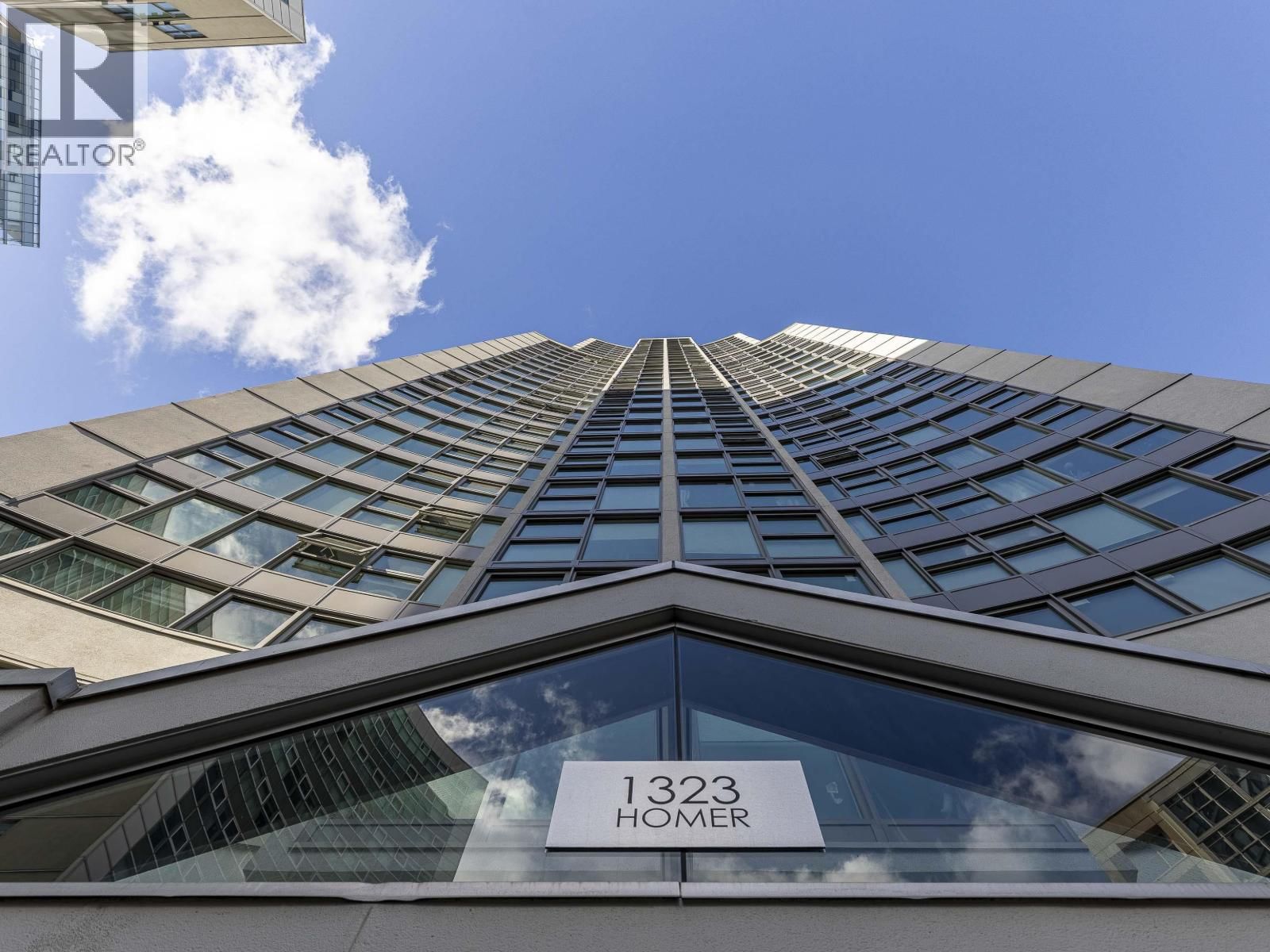 1323 HOMER STREET Image 33