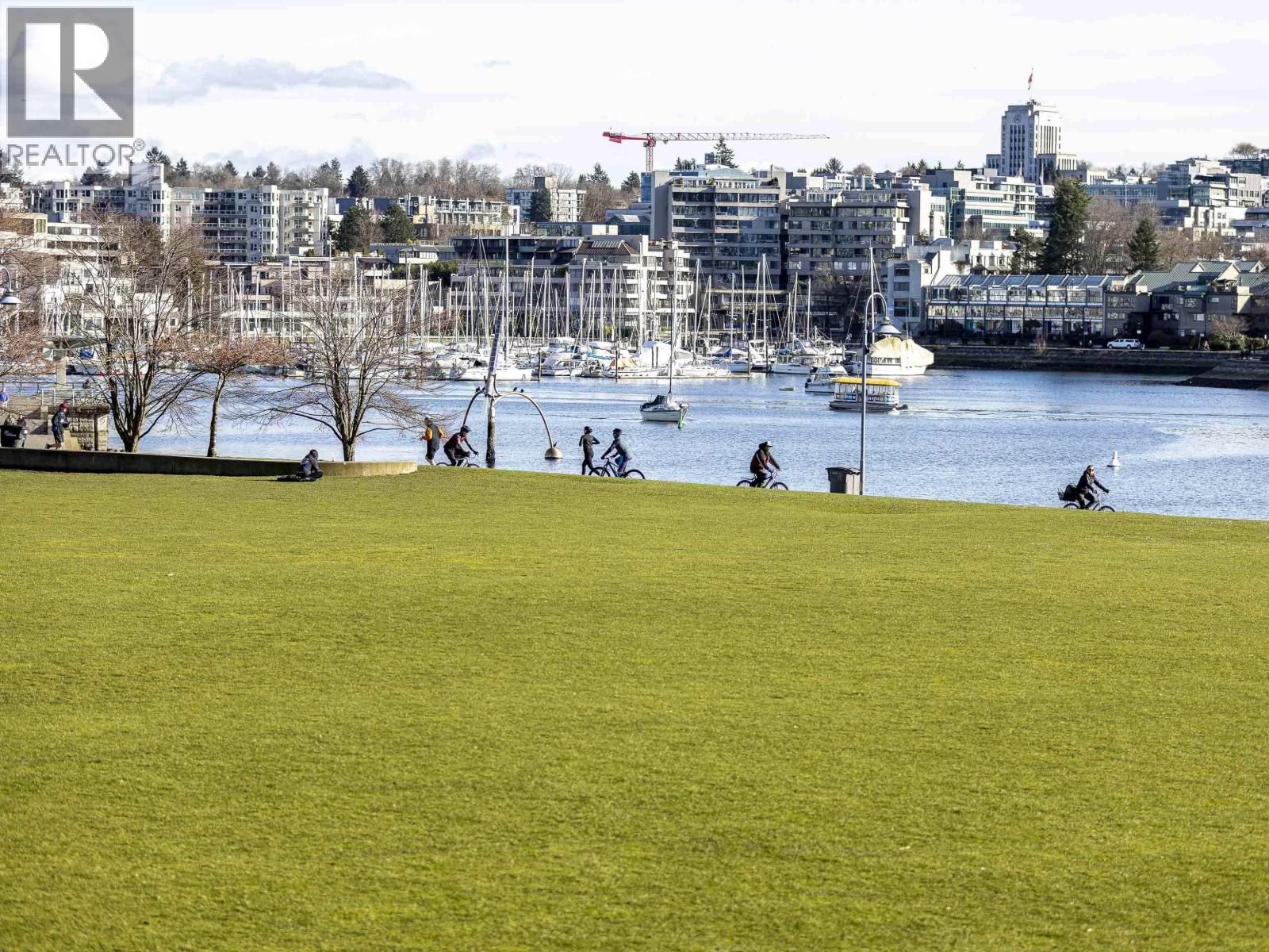 1323 HOMER STREET Image 35