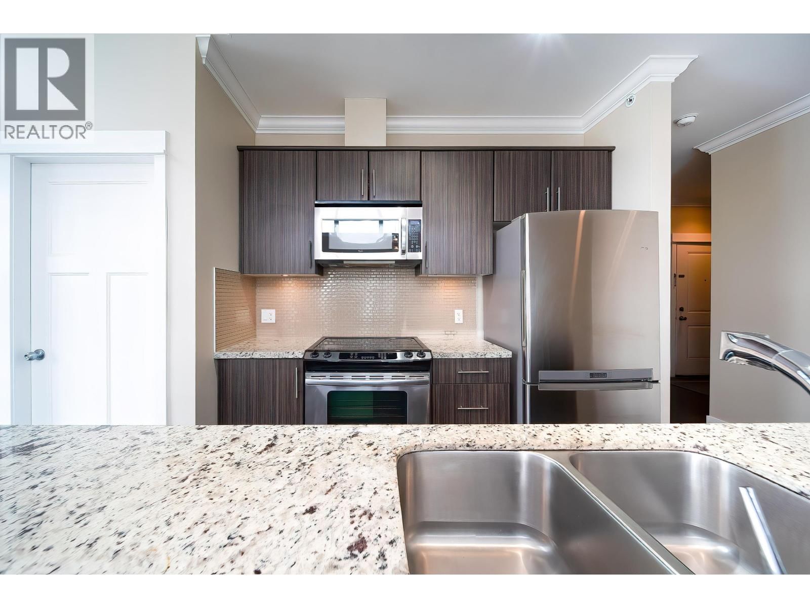 403 - 6888 ROYAL OAK AVENUE Image 6