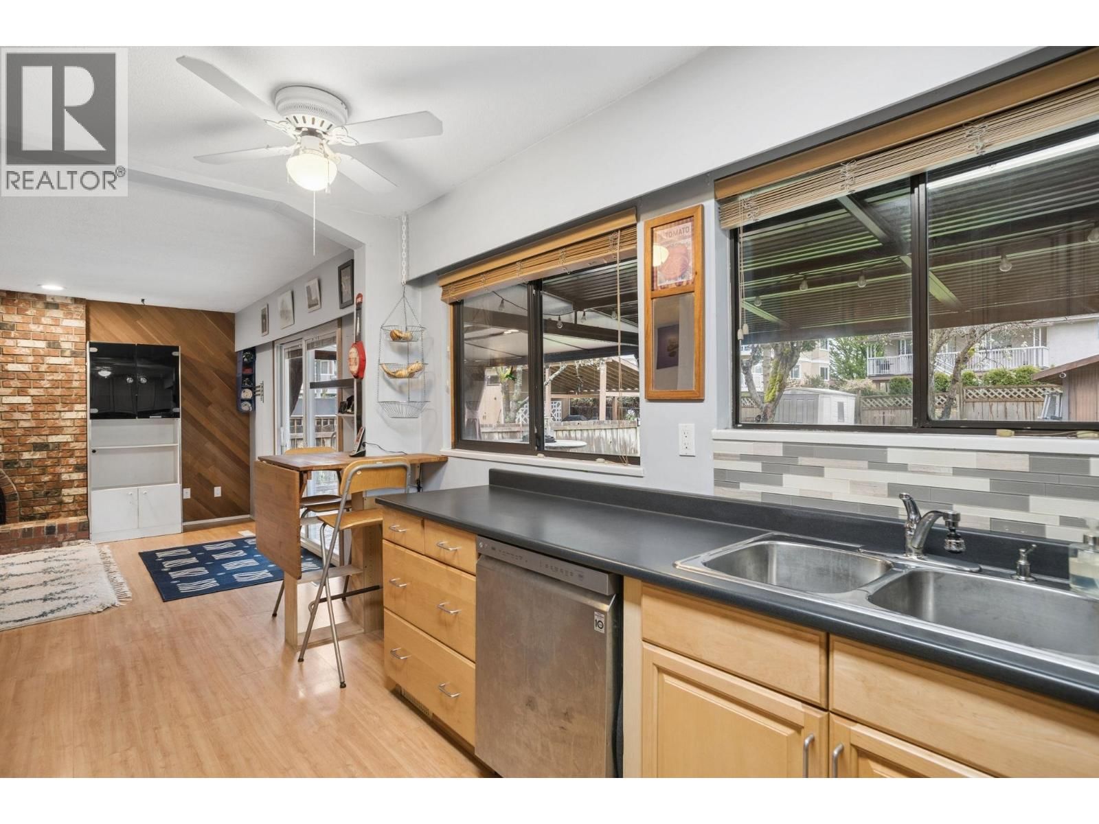 11200 MELLIS DRIVE Image 9