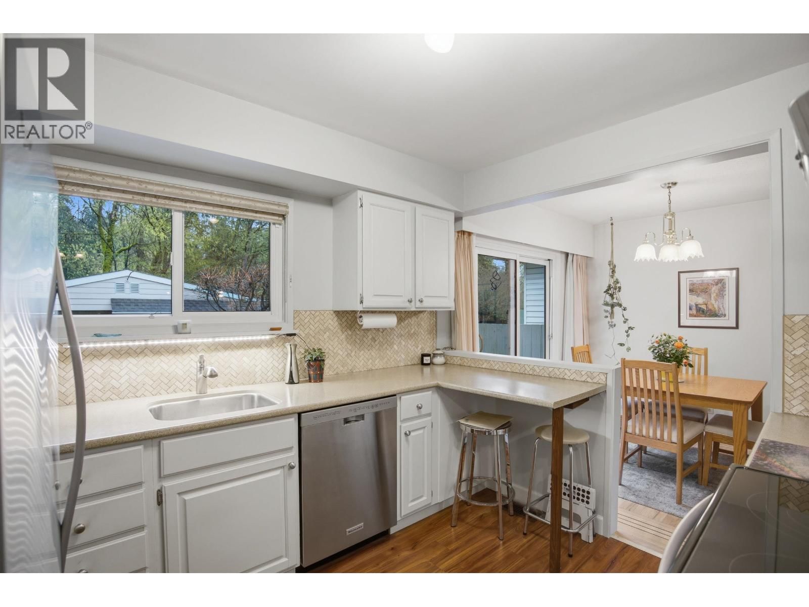 1852 LARSON ROAD Image 13