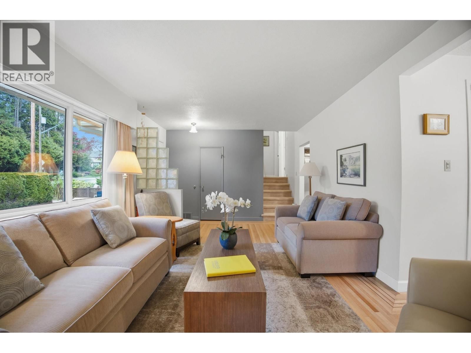 1852 LARSON ROAD Image 8