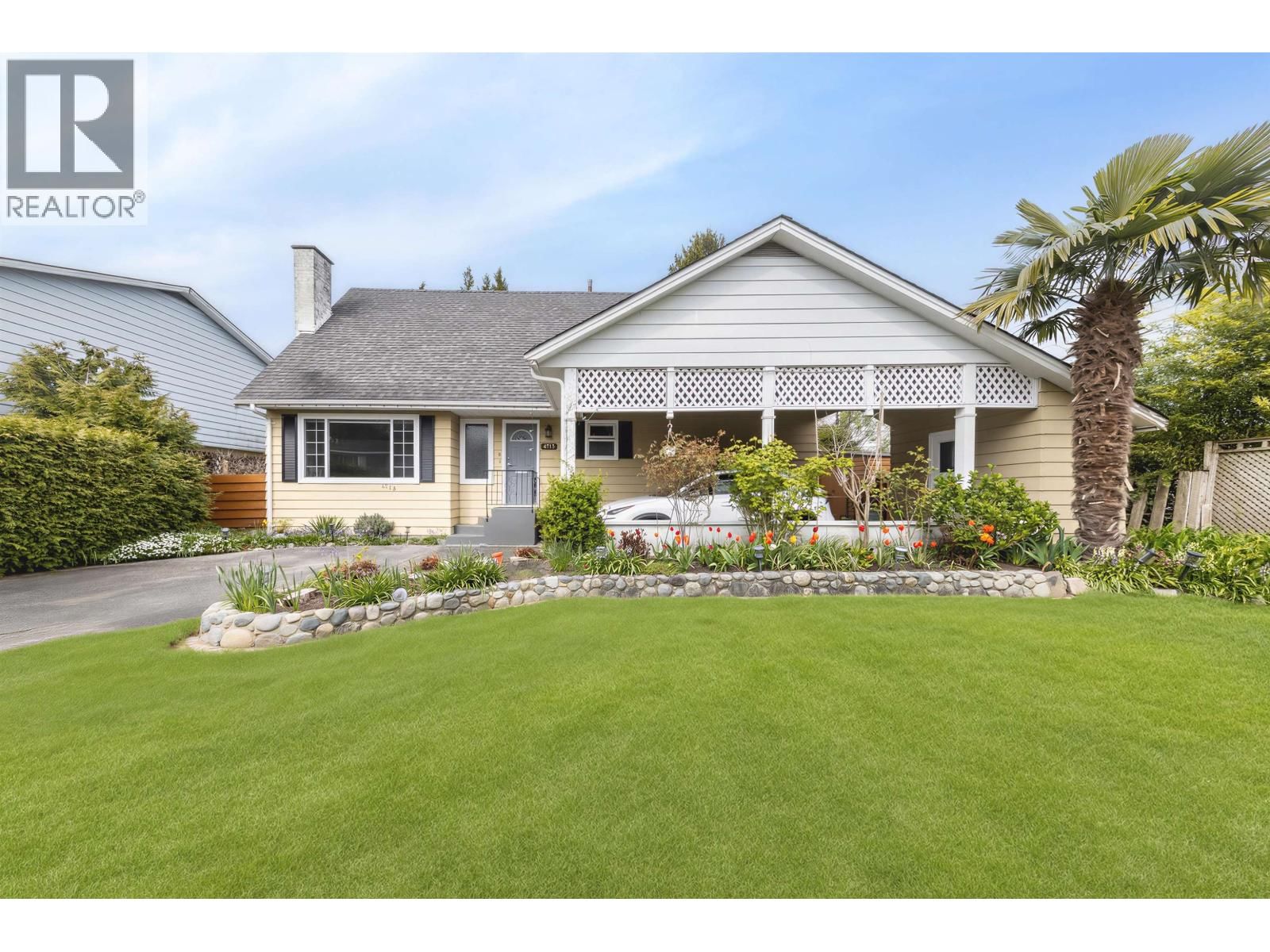 4713 46 AVENUE Image 1