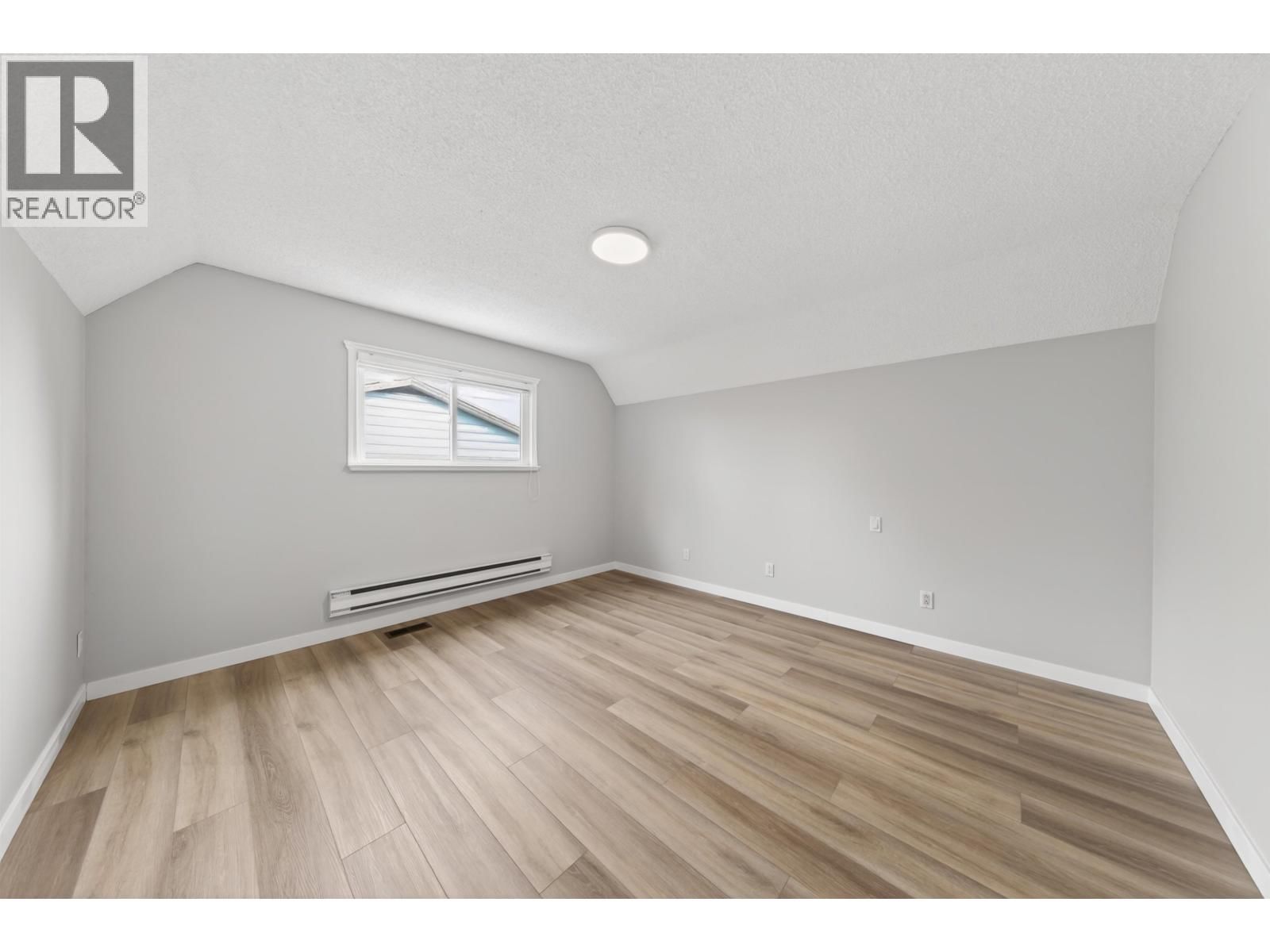 4713 46 AVENUE Image 27