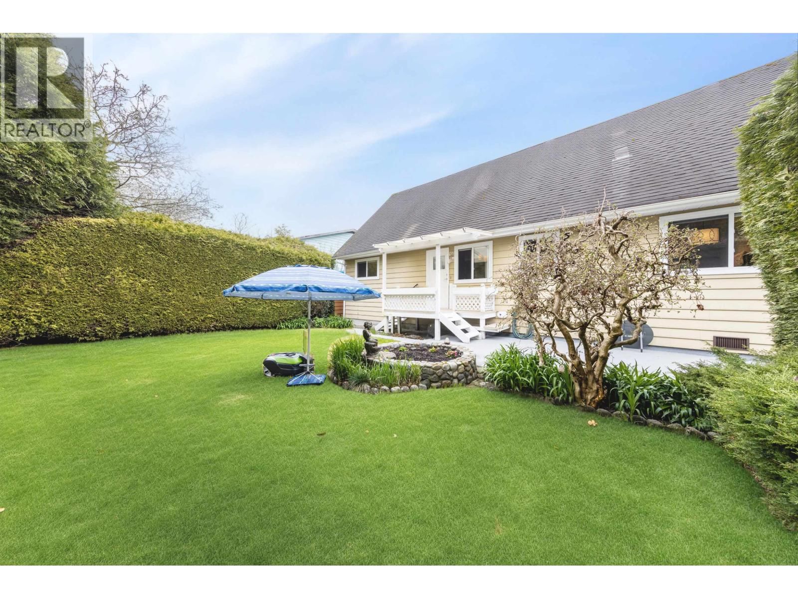 4713 46 AVENUE Image 32