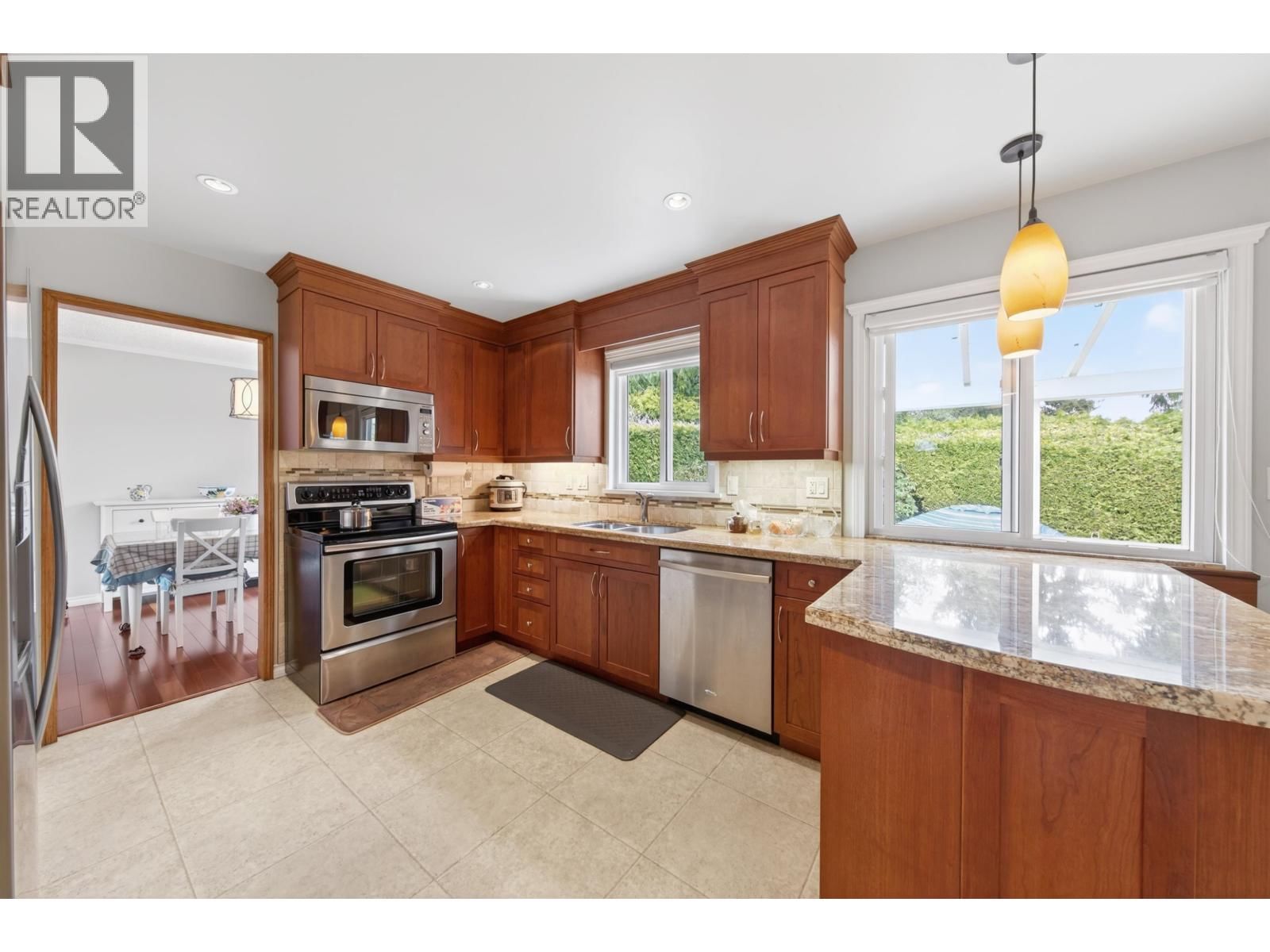 4713 46 AVENUE Image 7