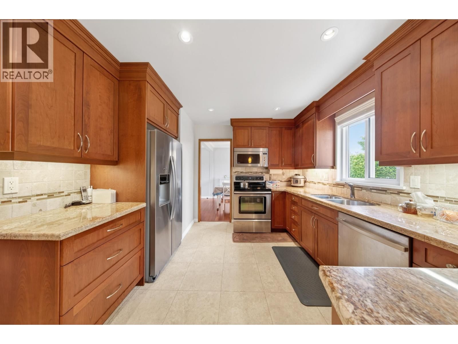 4713 46 AVENUE Image 9