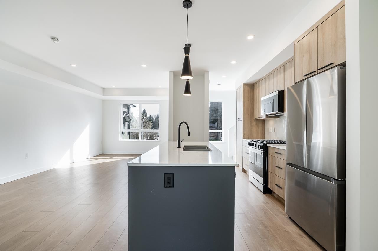 14 - 10527 155 STREET Image 13