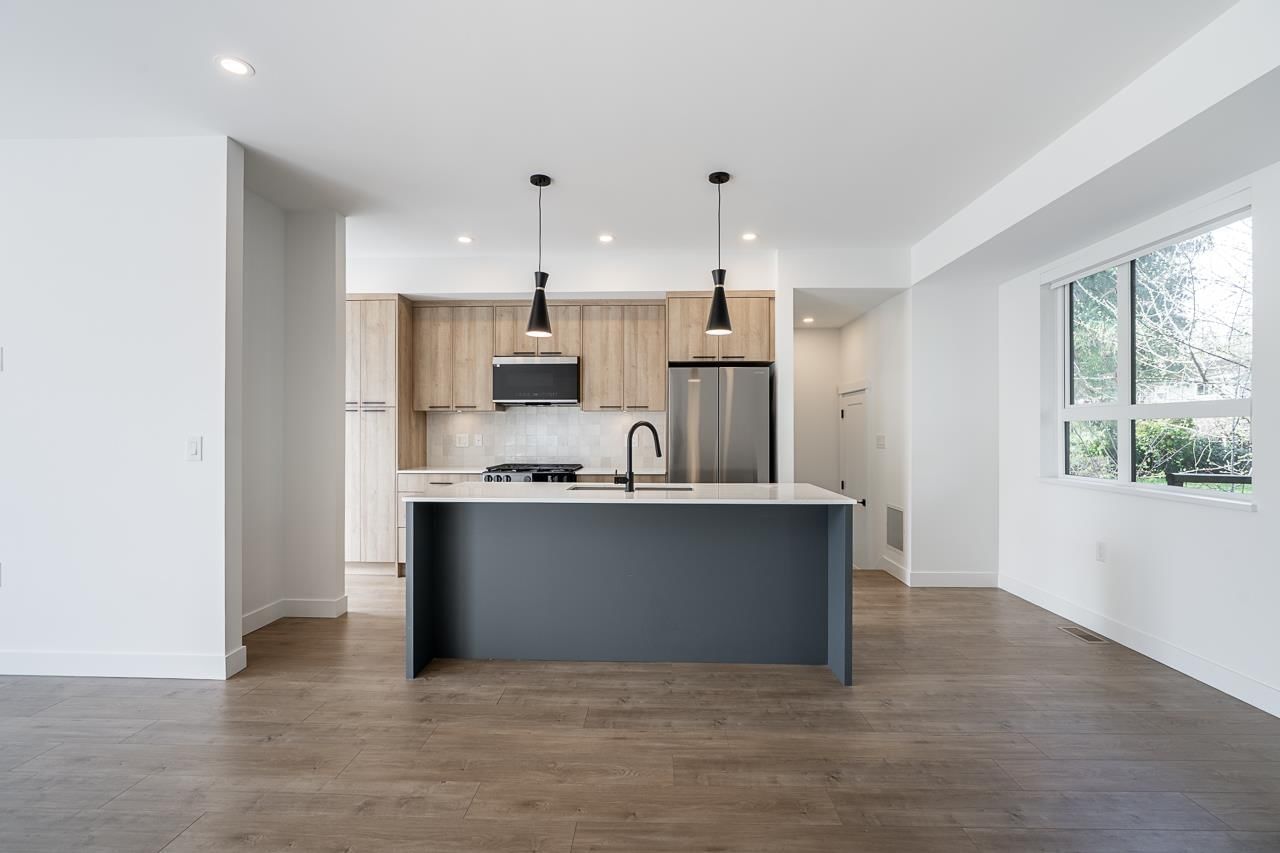 14 - 10527 155 STREET Image 15