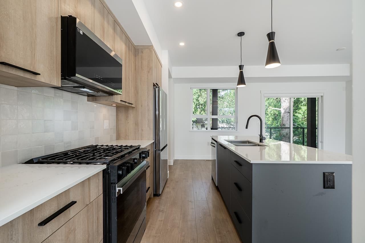 14 - 10527 155 STREET Image 17