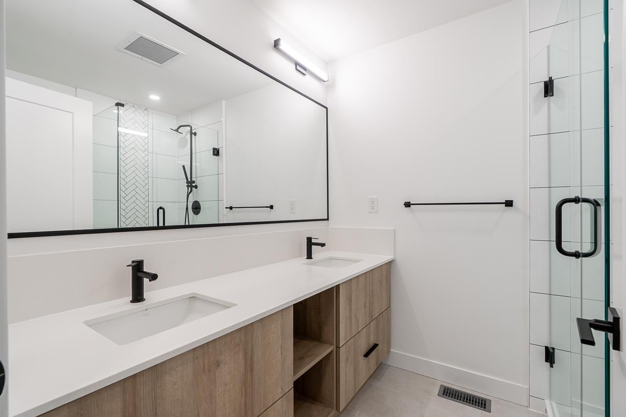 14 - 10527 155 STREET Image 32