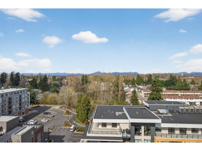 27254 ALDERGROVE TOWN CENTRE Drive | Langley British Columbia | Slide Image Five