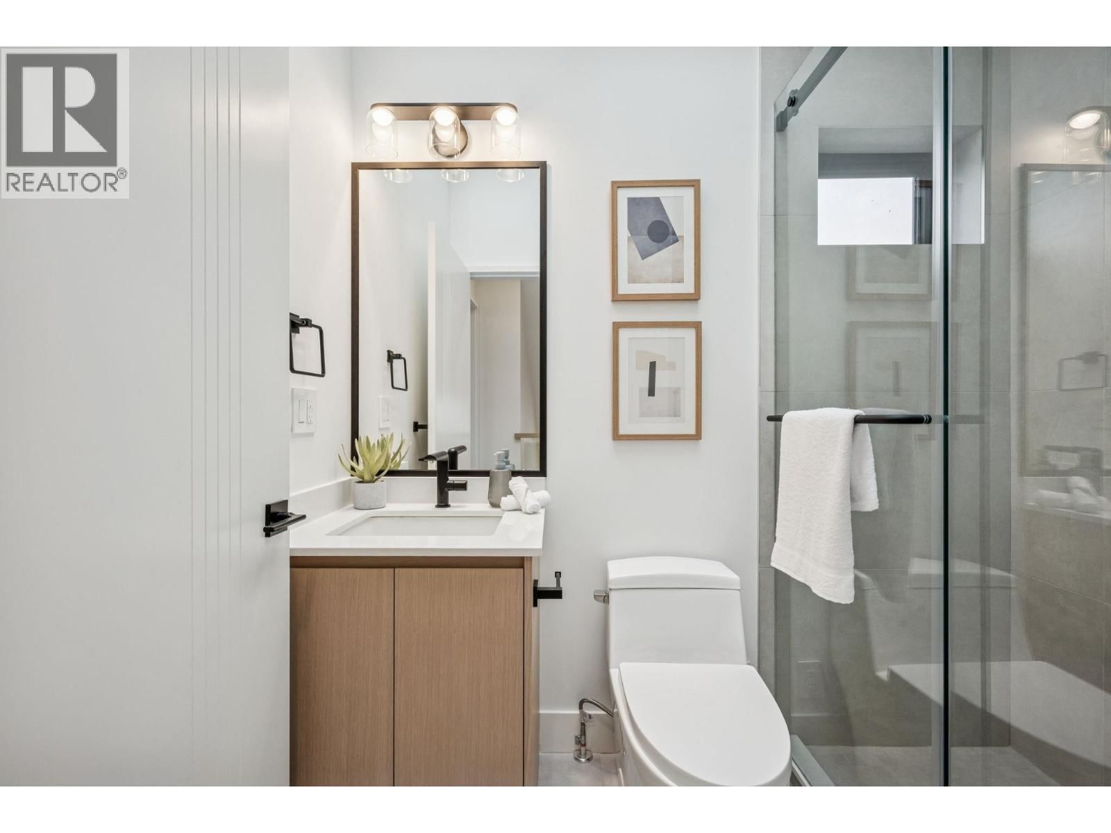 1 - 448 20 AVENUE Image 22