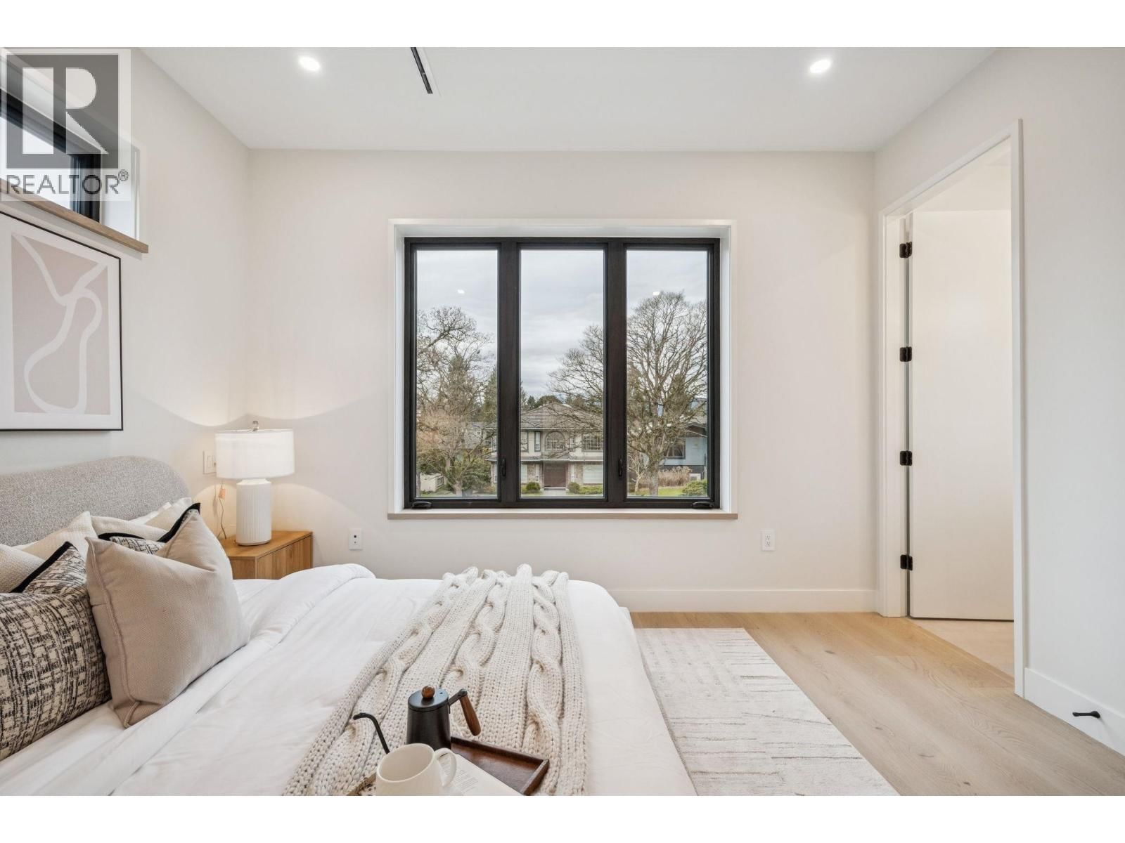 1 - 448 20 AVENUE Image 28