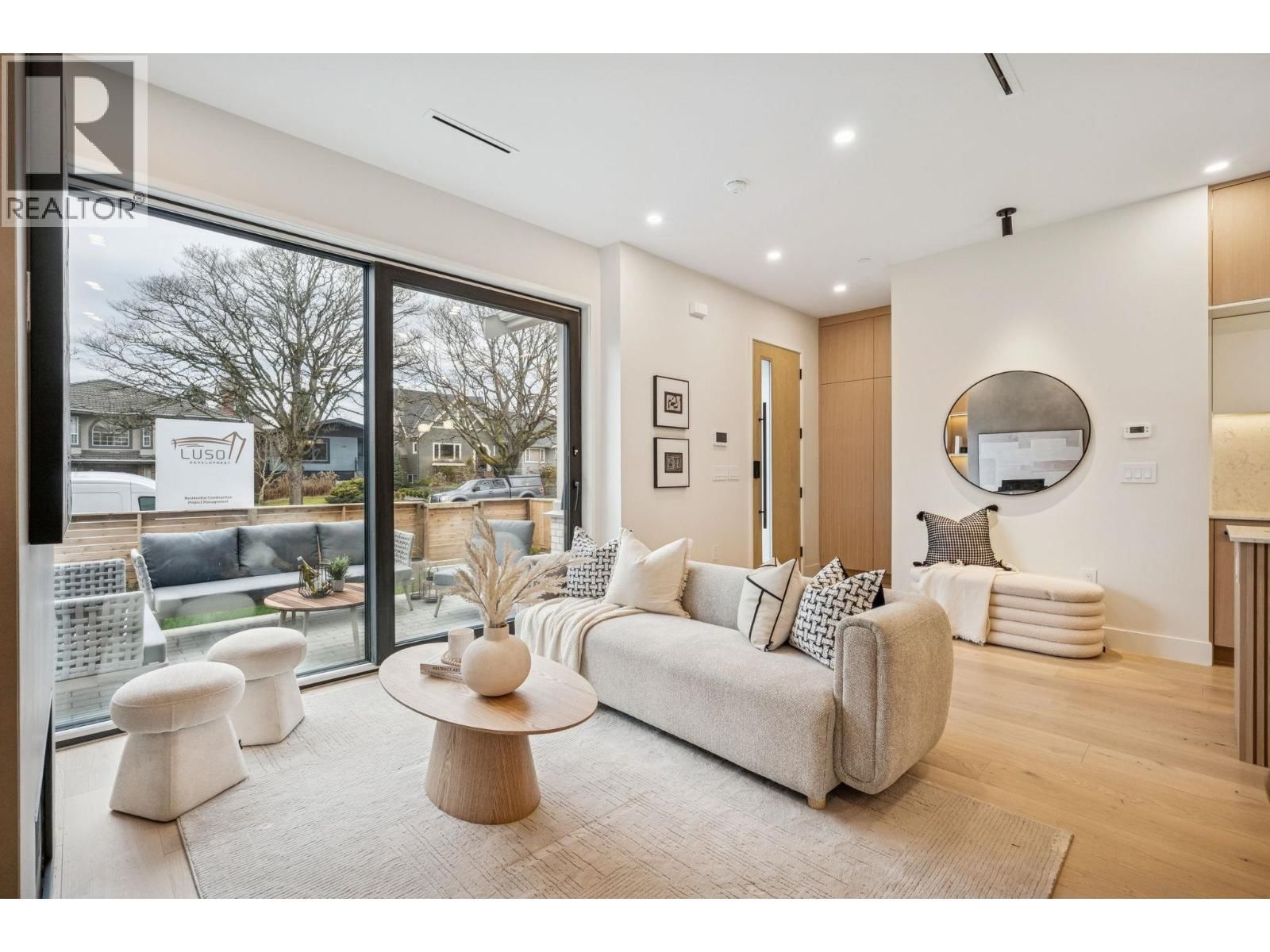 1 - 448 20 AVENUE Image 5