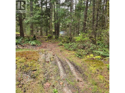 4040 MIDNIGHT Way | Squamish British Columbia | Slide Image Thirty-two