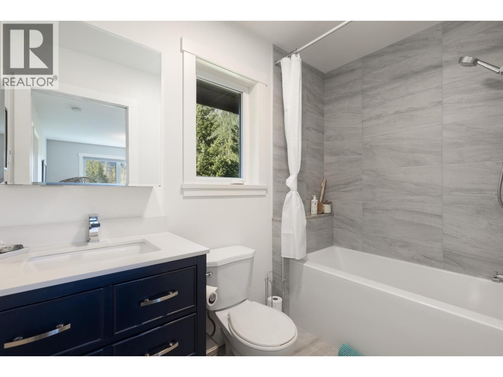 780 GREEN ROAD Image 25