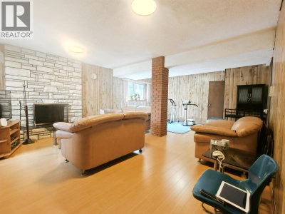 4829 COLBROOK Court | Burnaby British Columbia | Slide Image Sixteen