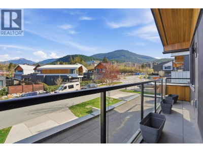 2978 HUCKLEBERRY Drive | Squamish British Columbia | Slide Image Twenty-one