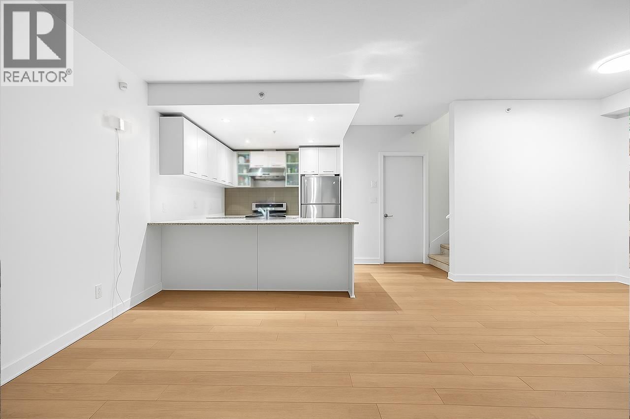 1 - 3111 CORVETTE WAY Image 2