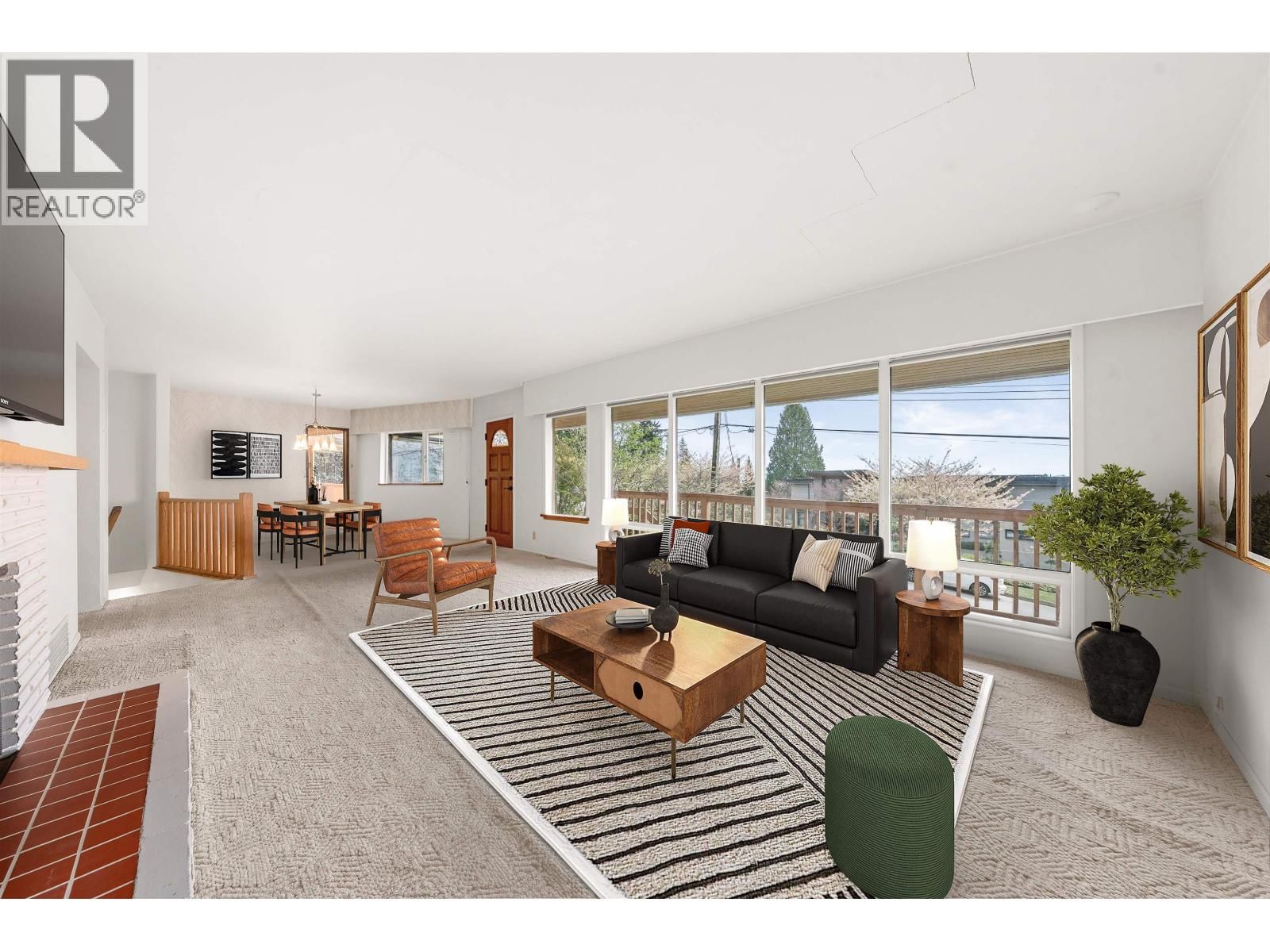 234 RONDOVAL CRESCENT Image 2