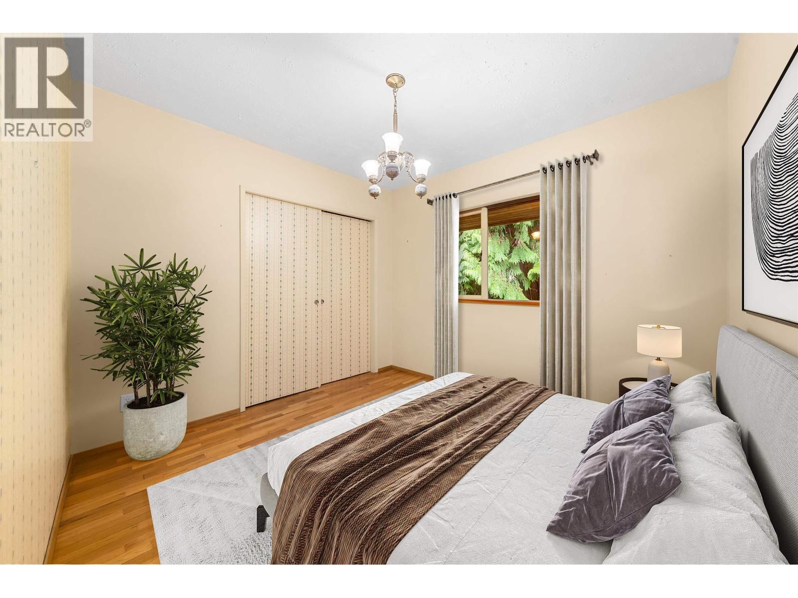 234 RONDOVAL CRESCENT Image 22