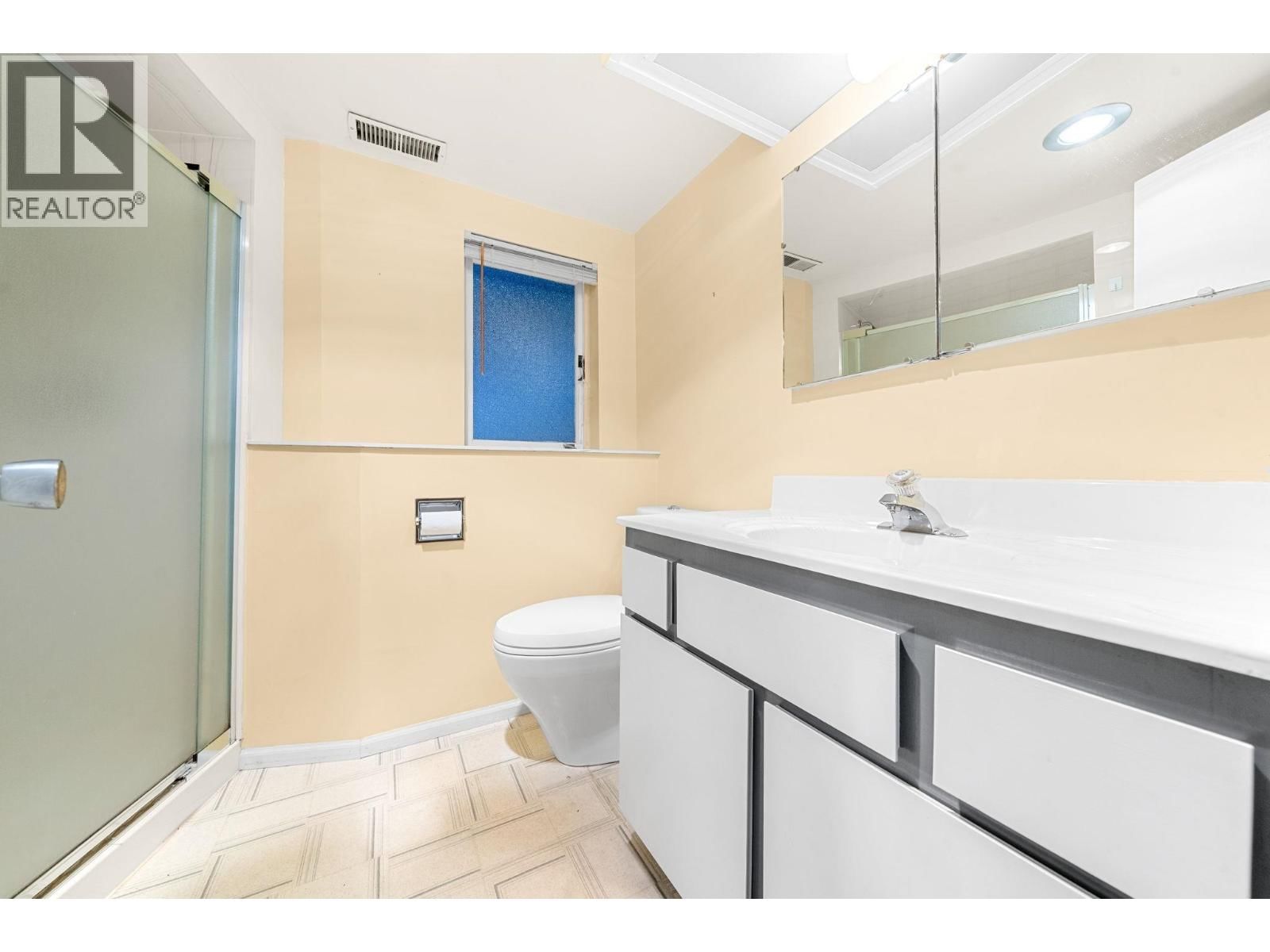 234 RONDOVAL CRESCENT Image 24