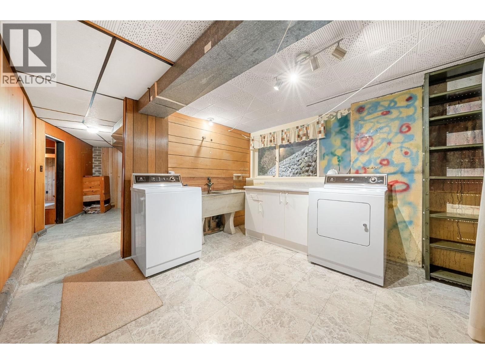 234 RONDOVAL CRESCENT Image 31