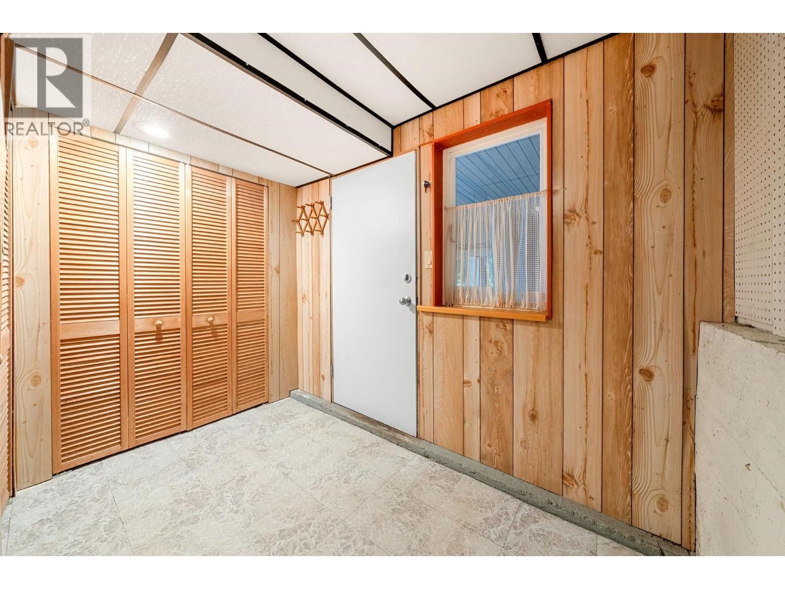 234 RONDOVAL CRESCENT Image 32