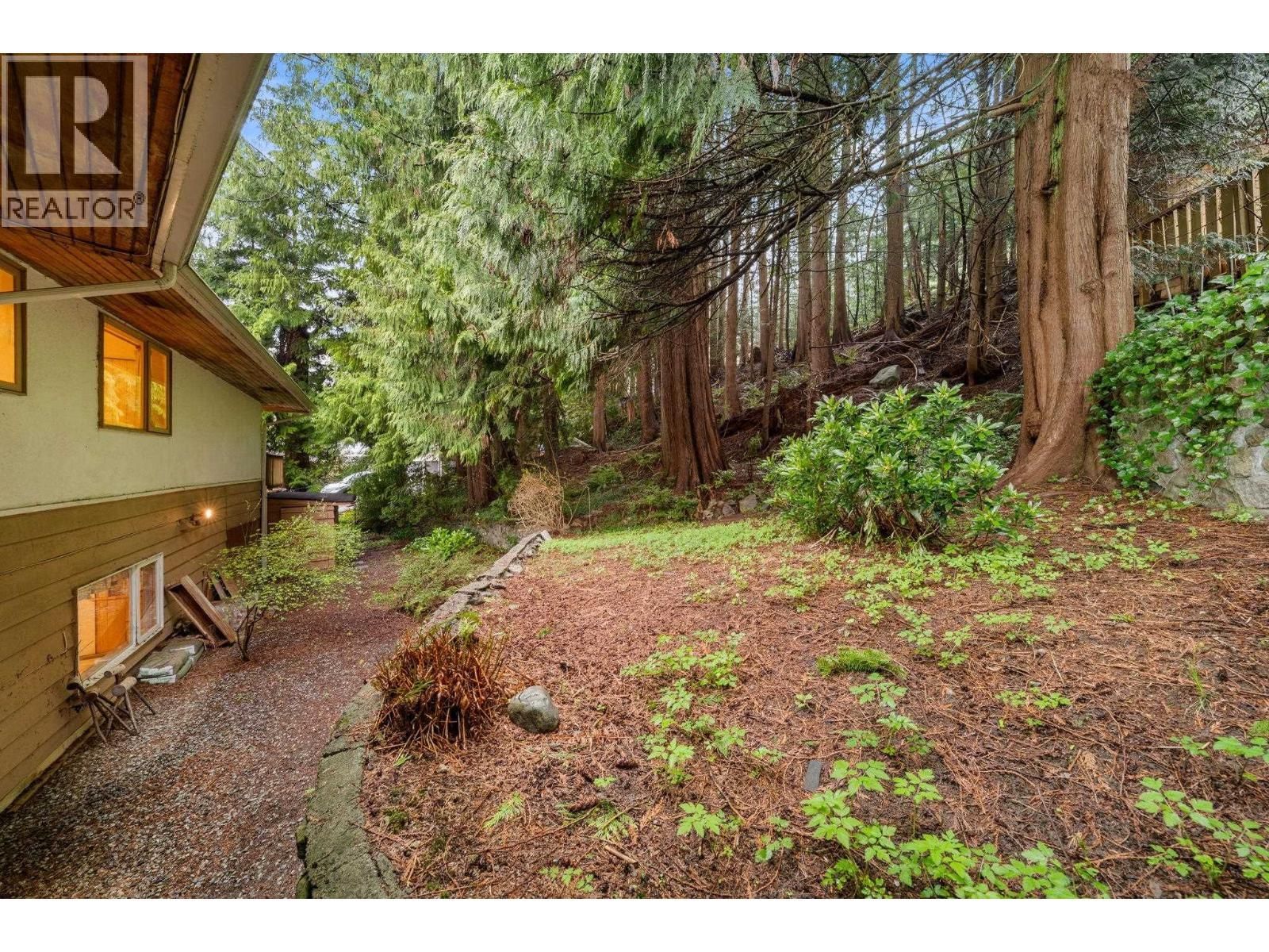 234 RONDOVAL CRESCENT Image 33