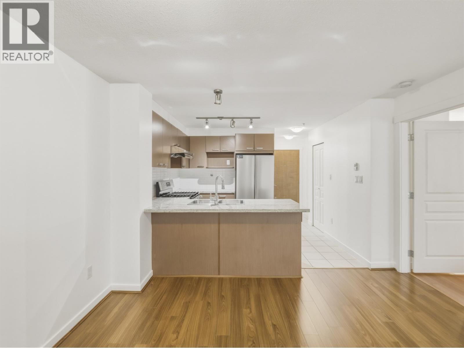 110 - 9399 TOMICKI AVENUE Image 5