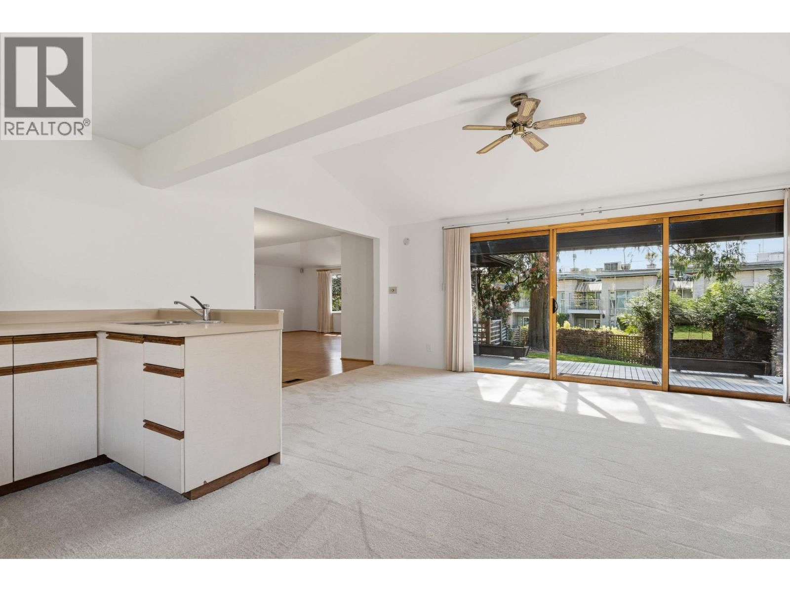 2493 HAYWOOD AVENUE Image 14