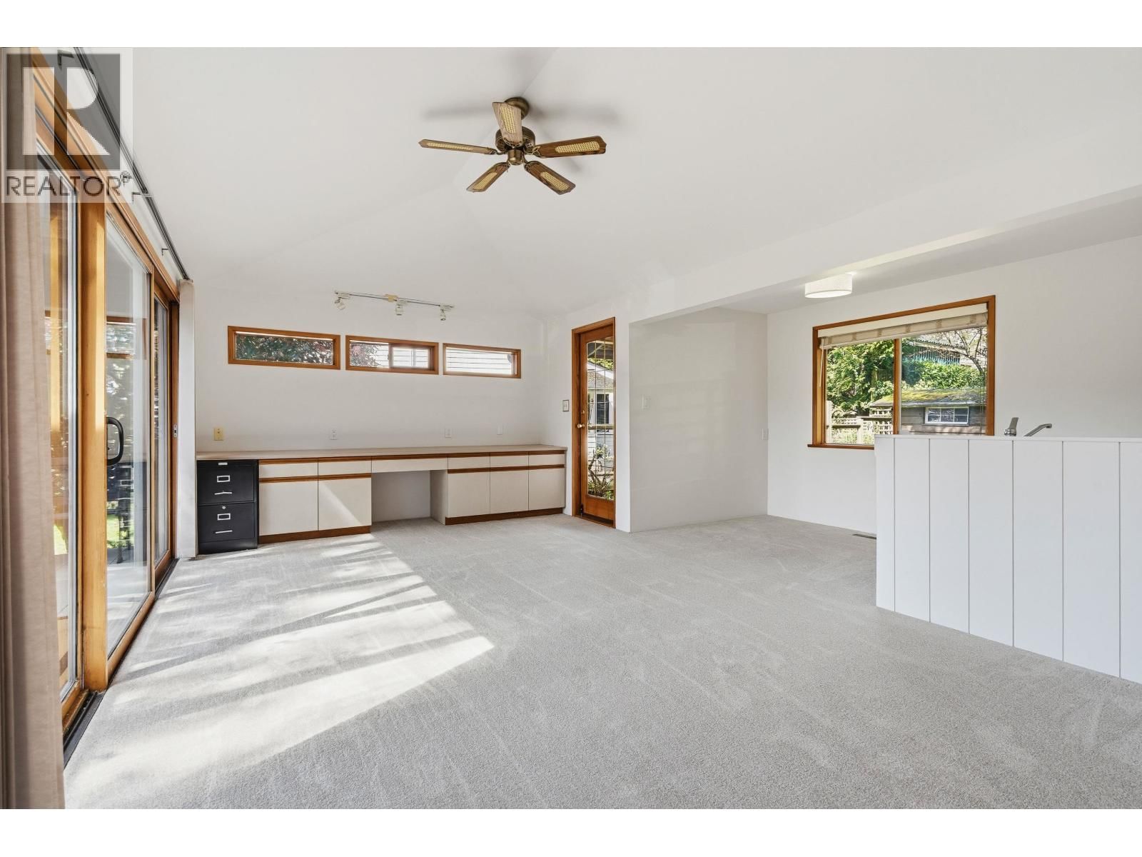 2493 HAYWOOD AVENUE Image 15