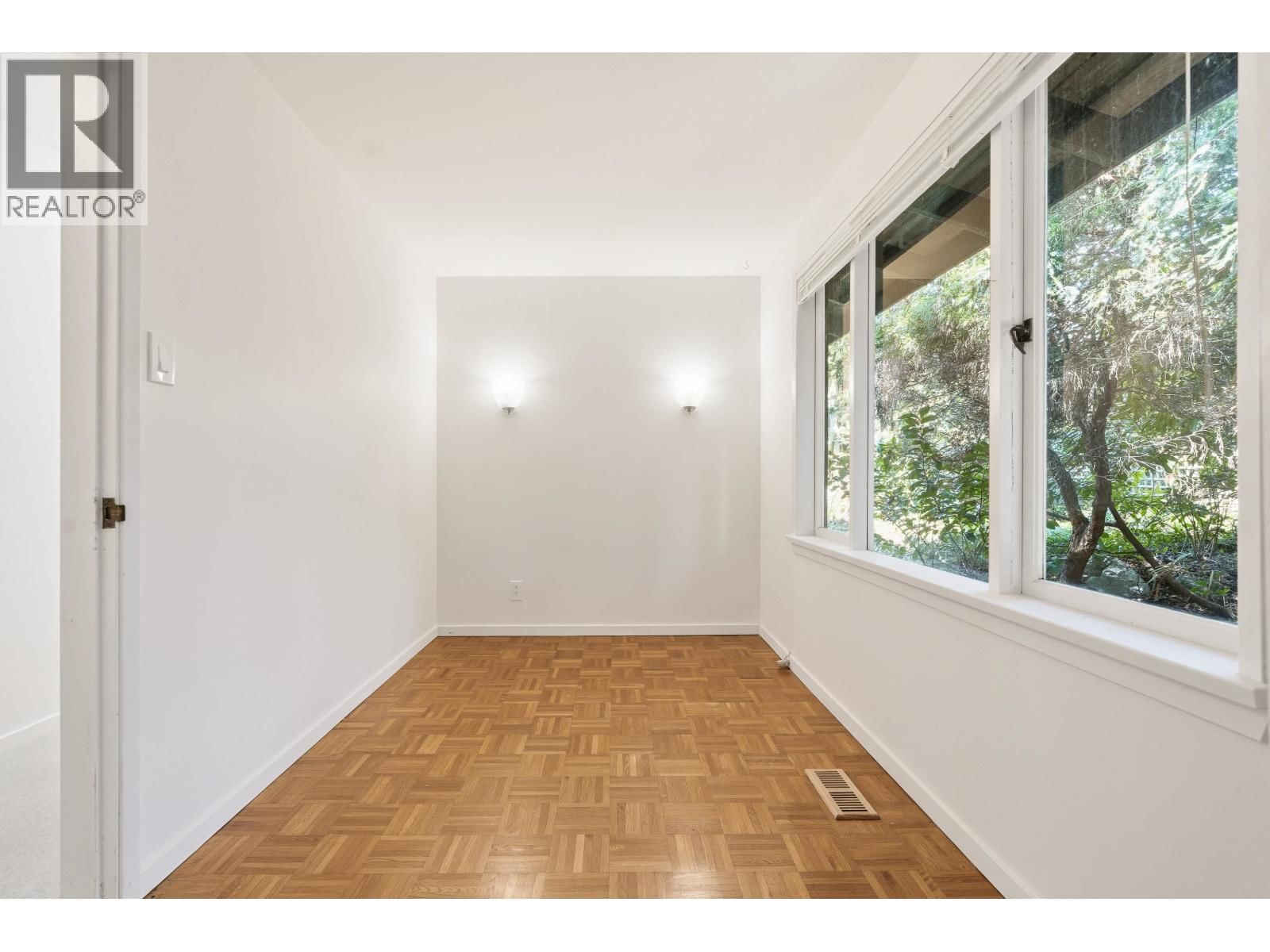 2493 HAYWOOD AVENUE Image 21