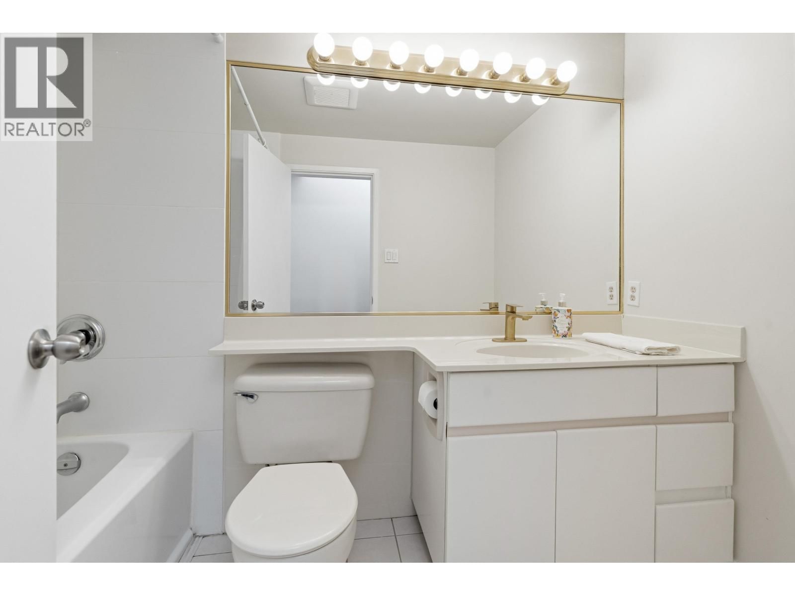 2493 HAYWOOD AVENUE Image 23