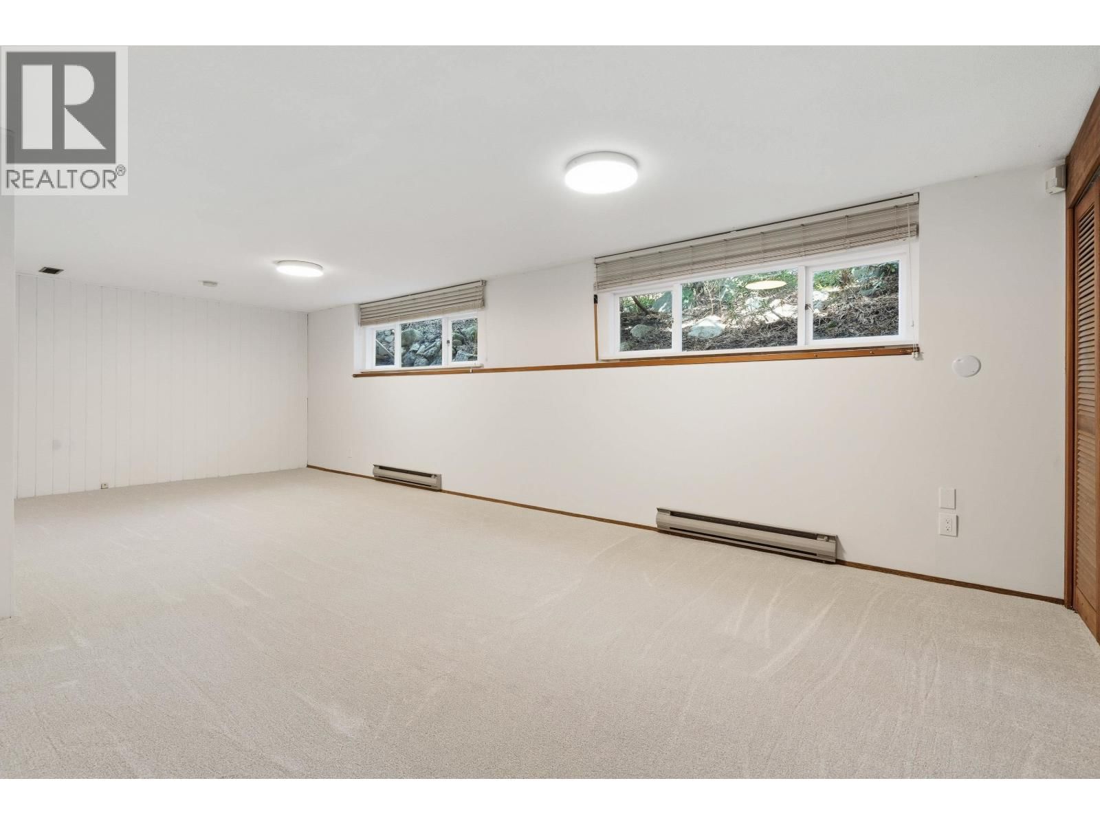 2493 HAYWOOD AVENUE Image 26