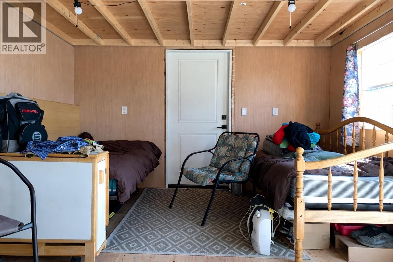 4068 EAGLE CREEK ROAD Image 7