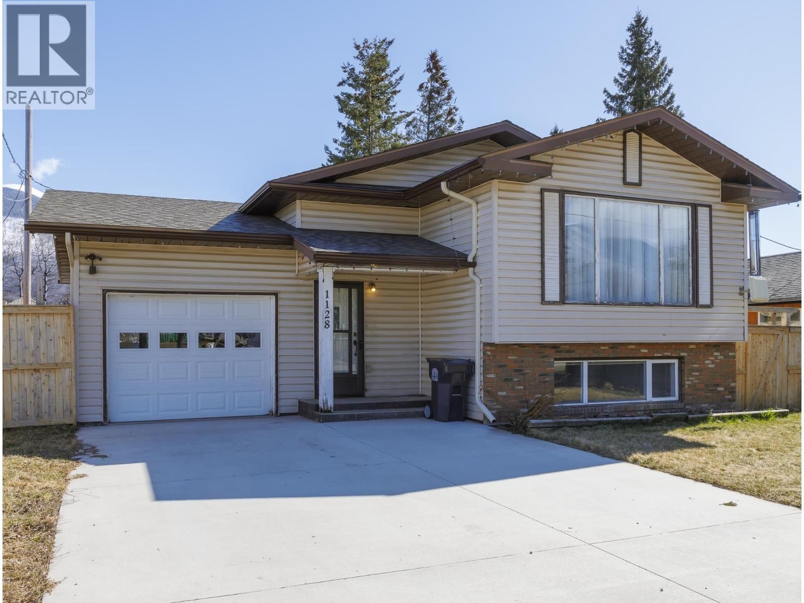 1128 3RD AVENUE Image 2