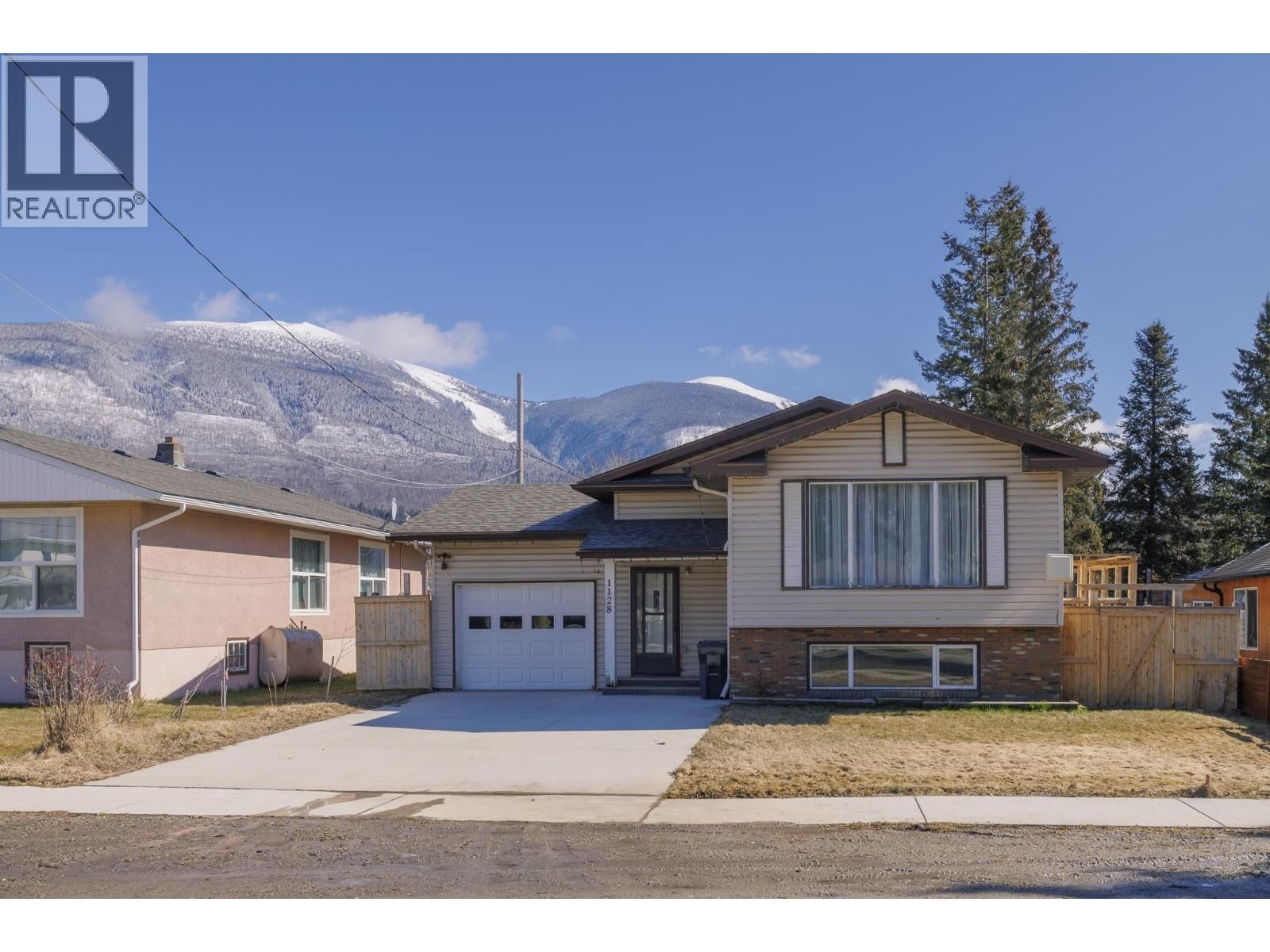 1128 3RD AVENUE Image 30