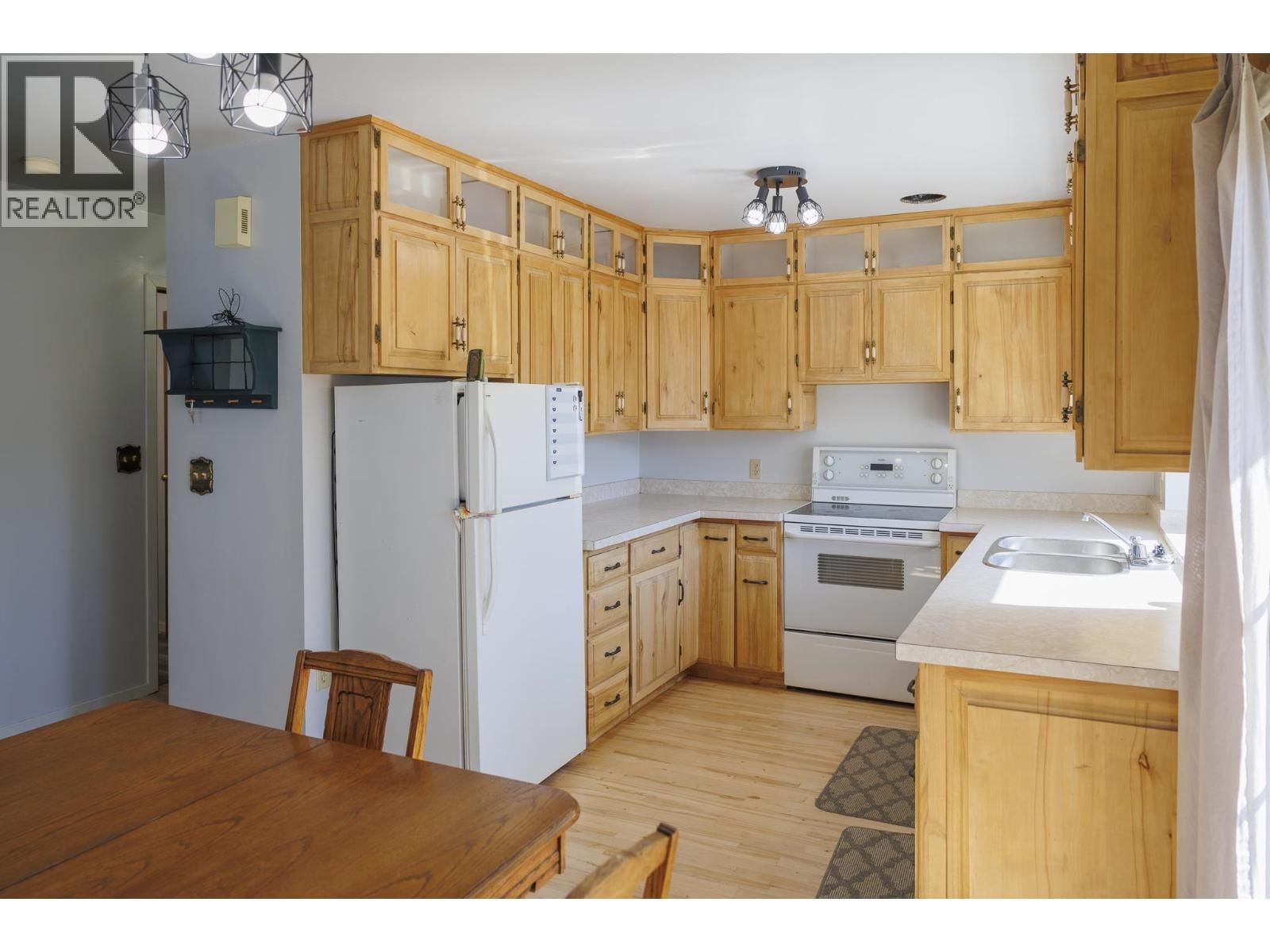 1128 3RD AVENUE Image 7