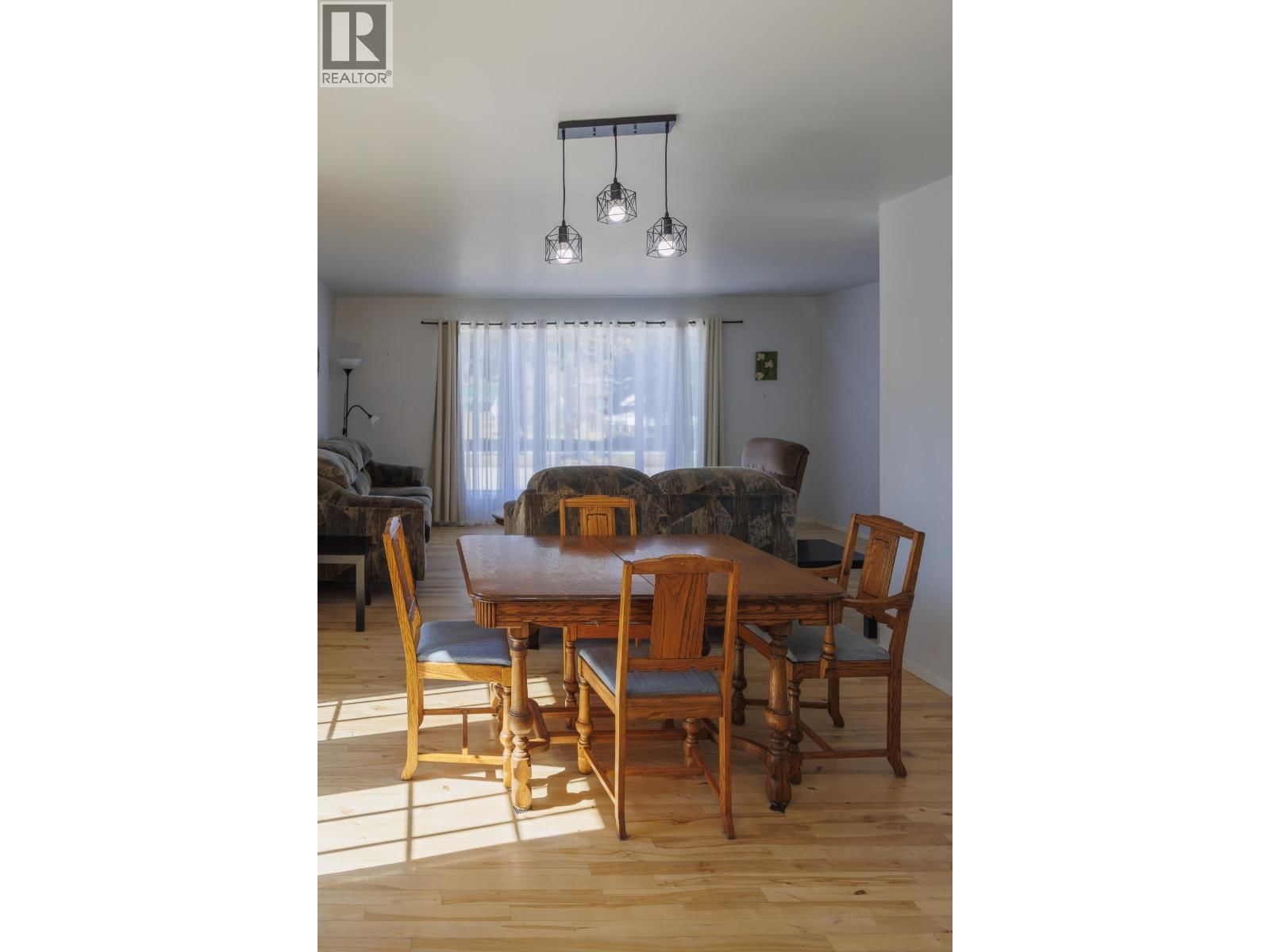 1128 3RD AVENUE Image 9